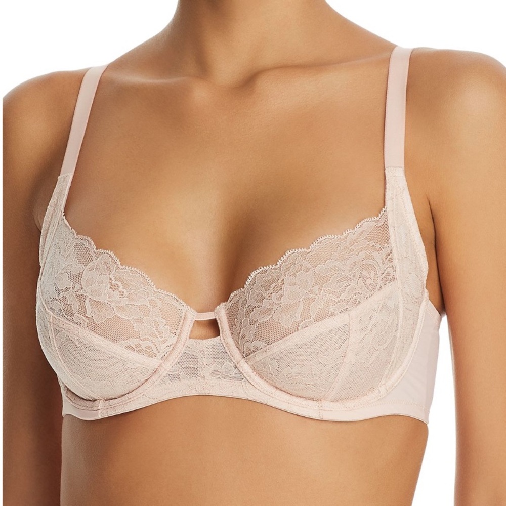 Bloomingdales Natori statement full figure